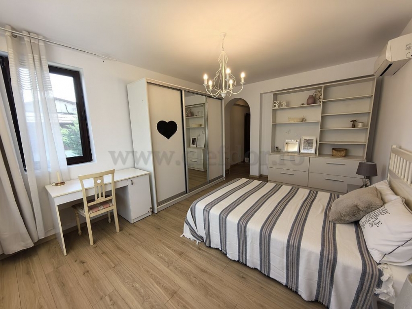 Villa for rent near Iancu Nicolae Vilă cu 5 camere de închiriat în apropere de Iancu Nicolae