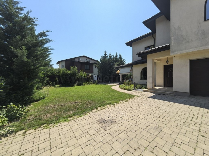 Villa for rent near Iancu Nicolae Vilă cu 5 camere de închiriat în apropere de Iancu Nicolae