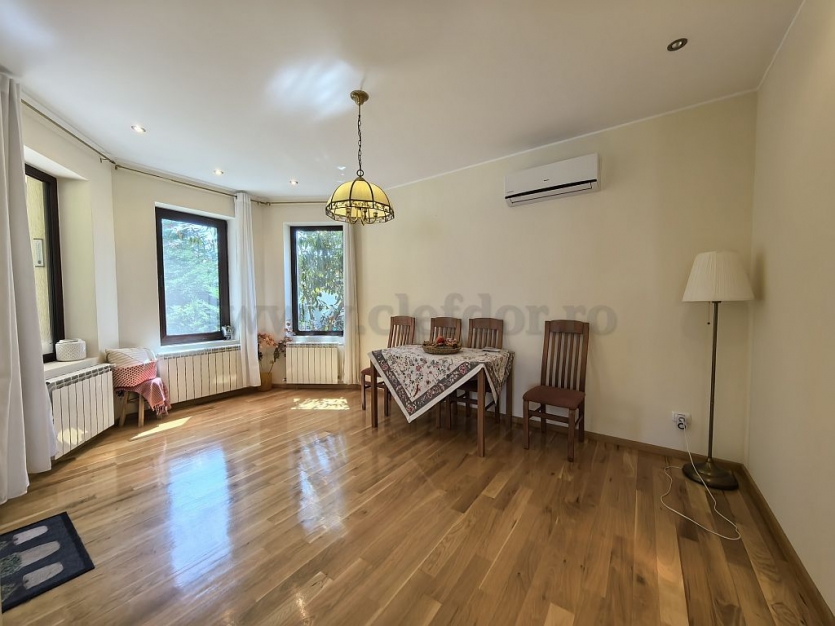 Villa for rent near Iancu Nicolae Vilă cu 5 camere de închiriat în apropere de Iancu Nicolae