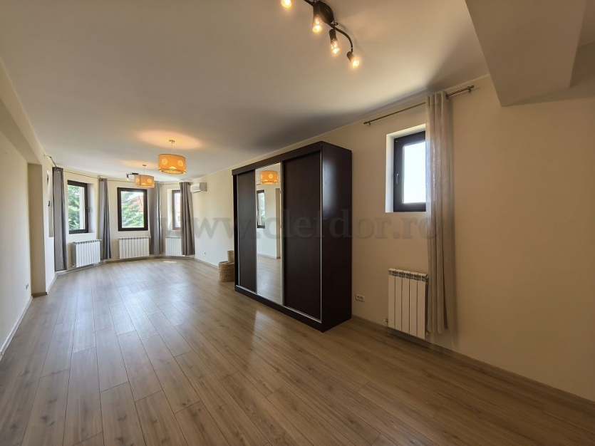 Villa for rent near Iancu Nicolae Vilă cu 5 camere de închiriat în apropere de Iancu Nicolae