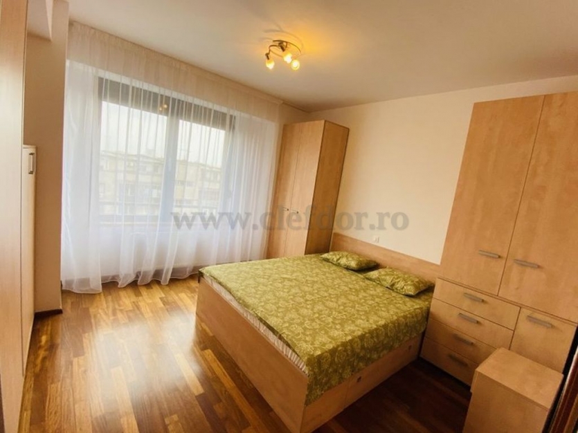 3 room Apartment for rent, Stefan cel Mare area Apartament cu 3 camere de închiriat în zona Stefan cel Mare