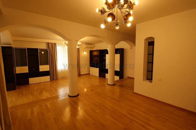 Vila Individuala in apropiere de Iancu Nicolae Vila Individuala in apropiere de Iancu Nicolae