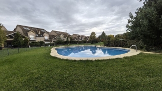 Villa with access to the Pool near the American School Vila cu acces la Piscina langa Scoala Americana