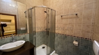 Villa with access to the Pool near the American School Vila cu acces la Piscina langa Scoala Americana