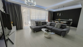 Luxury Villa with Swimming Pool Acces Vila de Lux cu acces la piscina