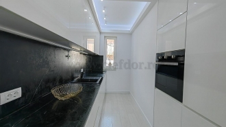 Luxury Villa with Swimming Pool Acces Vila de Lux cu acces la piscina