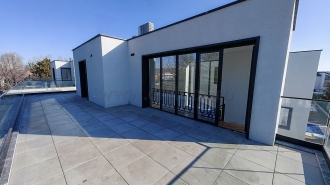 Villa with Pool Near American School Vila cu piscina in apropiere de Scoala Americana