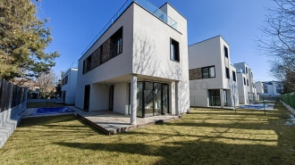 Villa with Pool Near American School Vila cu piscina in apropiere de Scoala Americana