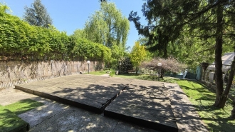 Villa with Pool and access to the lake Vilă cu Piscina si iesire la lac