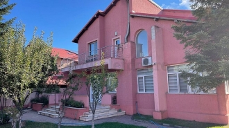 Vilă in apropiere de British School