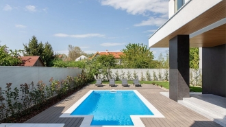 LUXURY VILLA with SWIMMING POOL near Iancu Nicolae VILA cu PISCINA!! in apropiere de  Iancu Nicolae