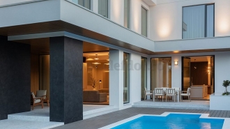 LUXURY VILLA with SWIMMING POOL near Iancu Nicolae VILA cu PISCINA!! in apropiere de  Iancu Nicolae