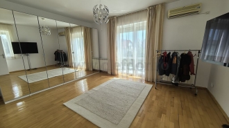 Individual Villa for rent near British School Vilă INDIVIDUALA în apropiere de British School