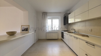 Individual Villa for rent near British School Vilă INDIVIDUALA în apropiere de British School