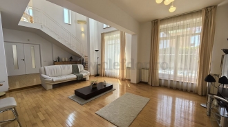 Individual Villa for rent near British School Vilă INDIVIDUALA în apropiere de British School