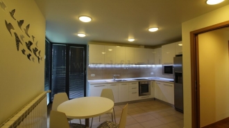 3 room Apartment for rent, Primaverii area Apartament cu 3 camere de închiriat în zona Primaverii
