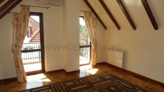 Vilă cu 6 camere in zona Iancu Nicolae Vilă cu 6 camere in zona Iancu Nicolae