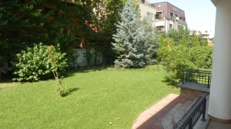 Vilă cu 6 camere in zona Iancu Nicolae Vilă cu 6 camere in zona Iancu Nicolae