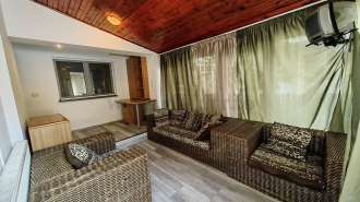 Villa for rent, Iancu Nicolae area Vilă cu 4 camere de închiriat în zona Iancu Nicolae