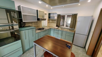 Villa for rent, Iancu Nicolae area Vilă cu 4 camere de închiriat în zona Iancu Nicolae