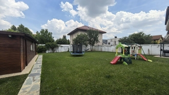 Villa for sale near the forest Vilă cu 8 camere de vânzare în zona Baneasa