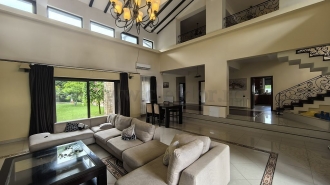 Villa for sale near the forest Vilă cu 8 camere de vânzare în zona Baneasa