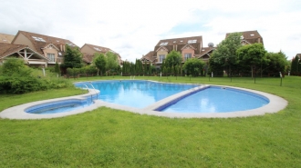 Vila de lux cu acces la piscina de inchiriat Vila de lux cu acces la piscina de inchiriat