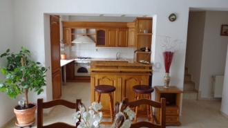 Vilă cu 5 camere de închiriat în zona Iancu Nicolae Vilă cu 5 camere de închiriat în zona Iancu Nicolae