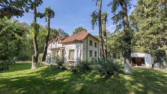 Vilă cu piscina în zona Pipera Vilă cu piscina în zona Pipera