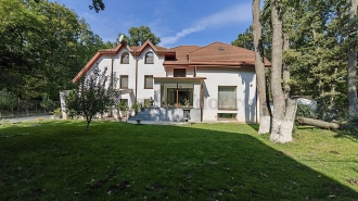 Vilă cu piscina în zona Pipera Vilă cu piscina în zona Pipera