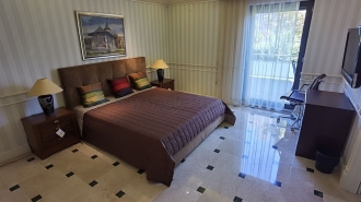 4 Bedrooms Apartment with Home Management System near U.S. Embassy Apartament langa Ambasada Americii