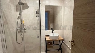 Luxury Villa with Swimming Pool Acces Vila de Lux cu acces la piscina