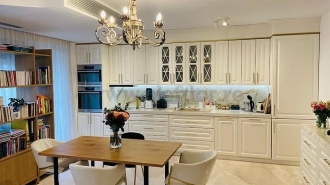 Luxury Villa with Swimming Pool Acces Vila de Lux cu acces la piscina