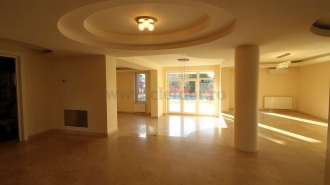 Individual Villa with Swimming Pool on Iancu Nicolae Vila cu Piscina in Zona Iancu Nicolae