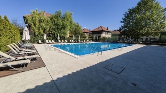 Vila in complex rezidential cu acces la piscina Vila in complex rezidential cu acces la piscina