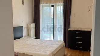 Apartament cu gradina si acces la piscina in zona Baneasa Apartament cu gradina si acces la piscina in zona Baneasa