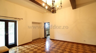 Dorobanti - Capitals - villa with 5 rooms for rent/sale Dorobanti - Capitale - vila cu 5 camere de inchiriat/vanzare