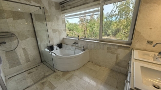 Vila de Lux cu acces la piscina in zona Pipera Vila de Lux cu acces la piscina in zona Pipera