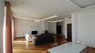 Apartament cu 4 camere 235mp utili de închiriat în zona Barbu Vacarescu Apartament cu 4 camere 235mp utili de închiriat în zona Barbu Vacarescu