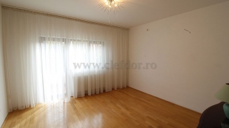Villa for rent / sale near the French School Vila de inchiriat/vanzare in apropiere de Liceul Francez