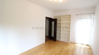 Villa for rent / sale near the French School Vila de inchiriat/vanzare in apropiere de Liceul Francez