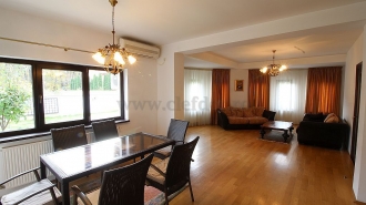 Villa for rent / sale near the French School Vila de inchiriat/vanzare in apropiere de Liceul Francez