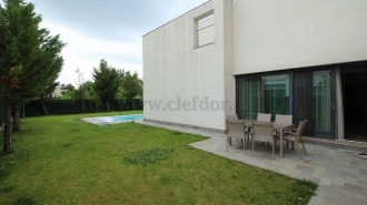 Luxury Villa with Swimming Pool near British School Vila de Lux cu Piscina in apropiere de British School