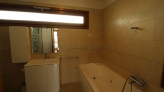 Luxury Villa with Swimming Pool near British School Vila de Lux cu Piscina in apropiere de British School