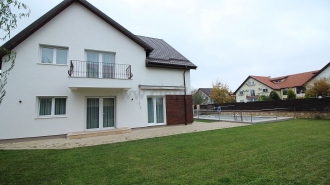 Vilă cu Piscina de închiriat în zona Iancu Nicolae Vilă cu Piscina de închiriat în zona Iancu Nicolae