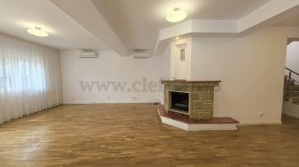 Villa with Swimming Pool on Iancu Nicolae for Rent Vilă cu Piscina de închiriat în zona Iancu Nicolae