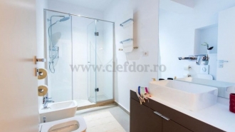 Lake view Apartment! Apartament cu vedere spre lac!