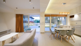 Iancu Nicolae duplex langa padure