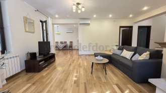 Villa for rent near Iancu Nicolae Vilă cu 5 camere de închiriat în apropere de Iancu Nicolae