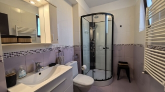 Villa for rent near Iancu Nicolae Vilă cu 5 camere de închiriat în apropere de Iancu Nicolae